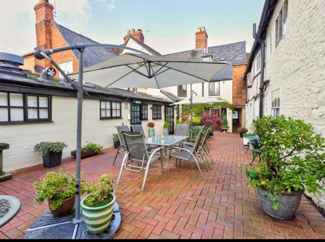 Sebastians Oswestry Exterior foto